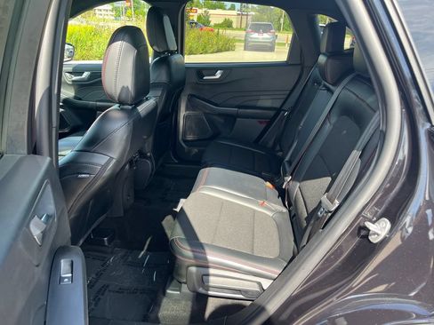 Used 2024 Ford Escape ST-Line w/ Tech Pack #1 AWD/4WD image 29