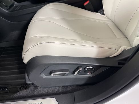 New 2026 Acura RDX SH-AWD image 19