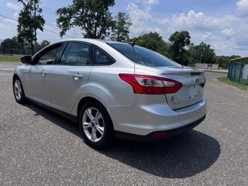 Used 2014 Ford Focus SE FWD image 5