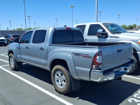 Used 2015 Toyota Tacoma PreRunner w/ TRD Off-Road Package RWD image 4