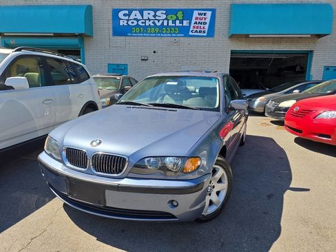 Used 2003 BMW 325xi Sedan AWD/4WD image 2