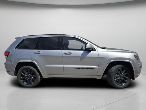 Used 2021 Jeep Grand Cherokee Laredo X AWD/4WD image 25