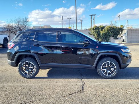 New 2026 Jeep Compass Trailhawk w/ Sun, Sound & Navigation Group image 7