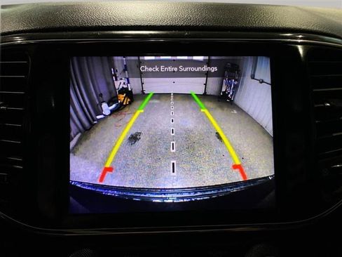 Used 2020 Jeep Grand Cherokee Altitude AWD/4WD image 17
