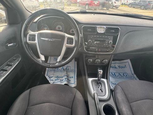 Used 2013 Chrysler 200 Touring FWD image 22