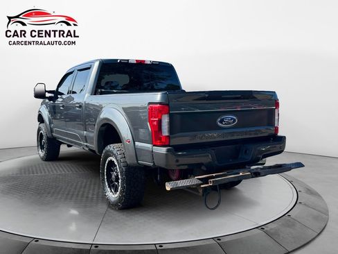 Used 2018 Ford F250 Lariat w/ Lariat Ultimate Package image 3