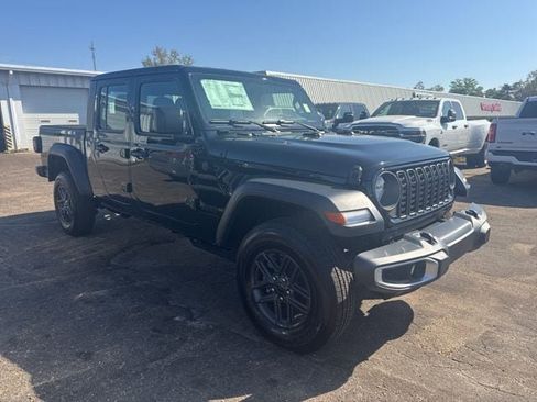 New 2026 Jeep Gladiator Sport image 1