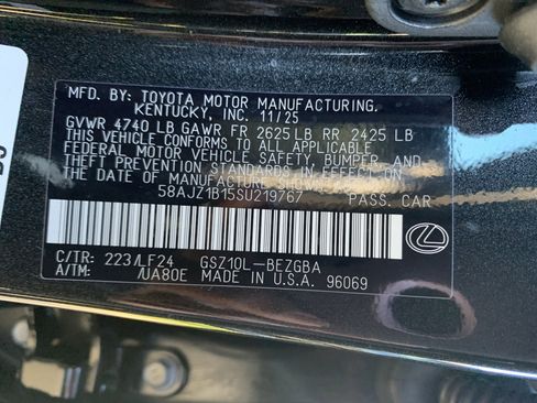 Used 2025 Lexus ES 350 F Sport w/ Accessory Package (Z2) image 36