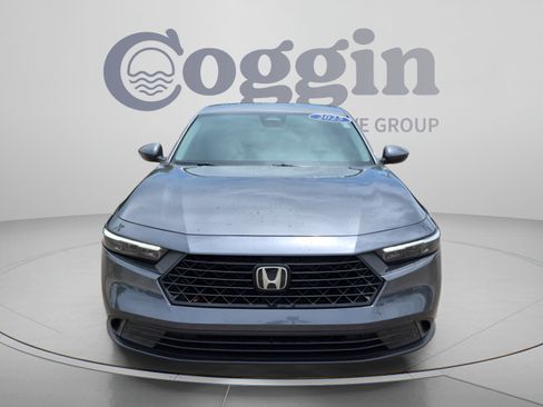 Certified 2025 Honda Accord LX image 9