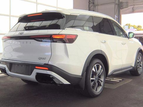 Certified 2023 INFINITI QX60 Luxe w/ Performance Audio Package image 5