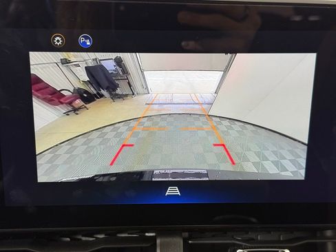 Used 2025 Chevrolet Equinox ACTIV w/ Convenience Package III image 15