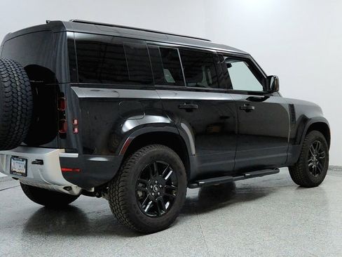 Used 2025 Land Rover Defender 110 S image 5
