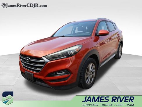 Used 2017 Hyundai Tucson SE FWD image 1