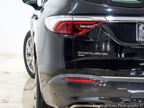 Used 2022 Buick Enclave Premium w/ Experience Buick Package image 8