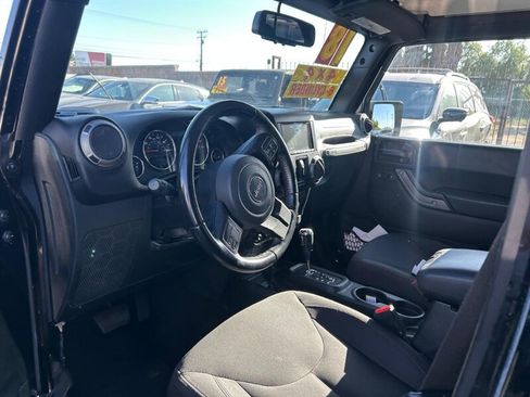 Used 2018 Jeep Wrangler Unlimited Sport S AWD/4WD image 9