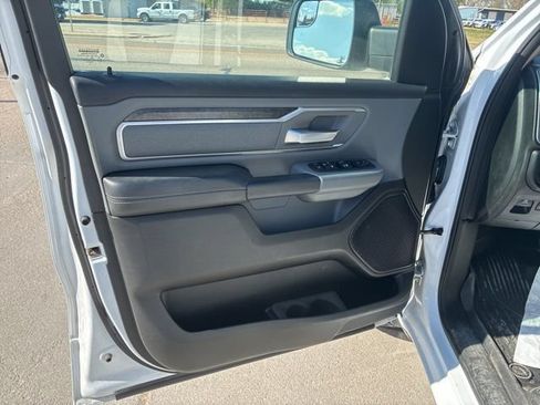 Used 2019 RAM 1500 Big Horn AWD/4WD image 16