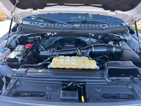 Used 2017 Ford F150 Raptor w/ Equipment Group 802A Luxury AWD/4WD image 34
