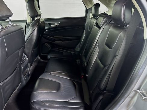 Used 2022 Ford Edge Titanium image 19