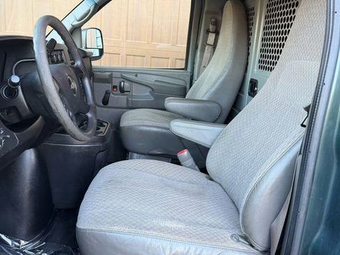 Used 2013 Chevrolet Express 2500 RWD image 9