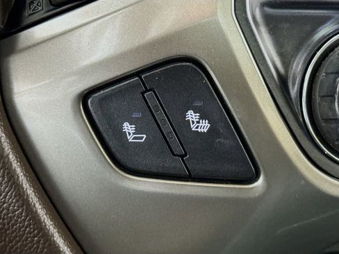 Used 2018 Chevrolet Silverado 1500 LT w/ Texas Edition image 18