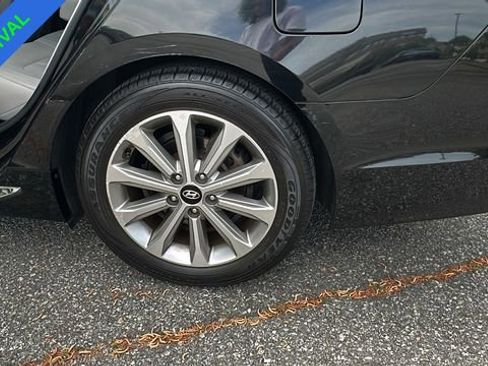 Used 2017 Hyundai Sonata Limited w/ Tech Package 03 FWD image 19