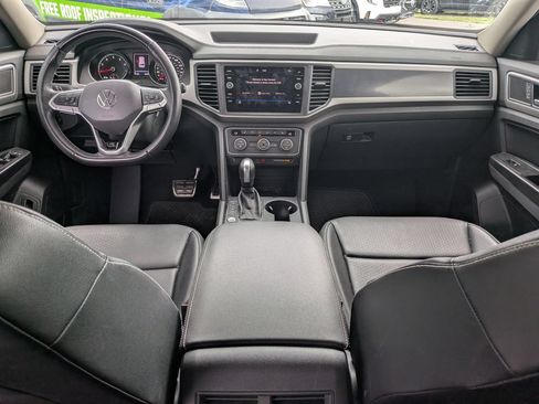 Used 2021 Volkswagen Atlas SE w/ Towing Package FWD image 11