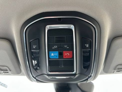 Used 2024 Jeep Grand Cherokee Laredo RWD image 20