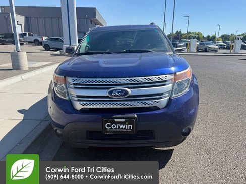 Used 2014 Ford Explorer XLT w/ Equipment Group 201A AWD/4WD image 18