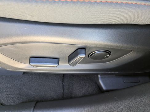 Used 2025 Ford Explorer Active image 19