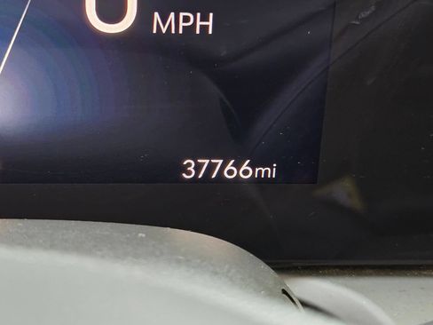Used 2024 Buick Encore GX Sport Touring FWD image 29
