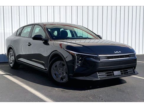 Used 2025 Kia K4 LX image 30