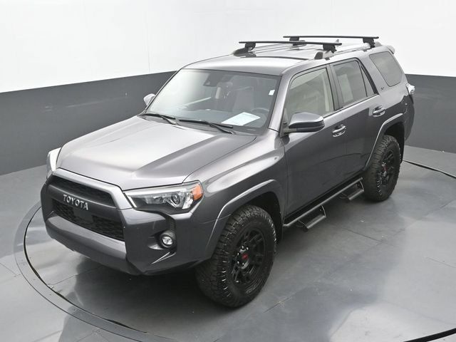 Used 2021 Toyota 4Runner SR5 AWD/4WD image 31