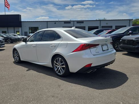 Used 2018 Lexus IS 300 image 6