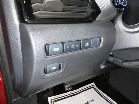 Used 2025 Nissan Sentra SV w/ All-Weather Package image 32