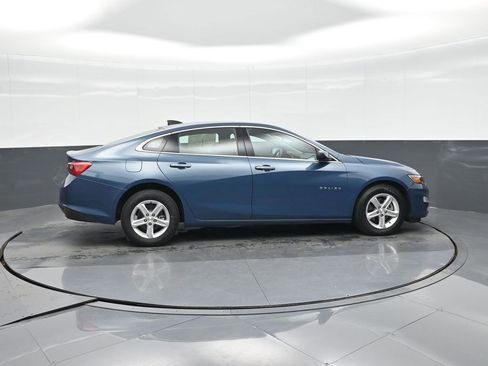Used 2025 Chevrolet Malibu LS image 6