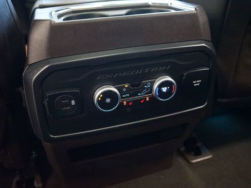 Used 2022 Ford Expedition Max King Ranch image 14