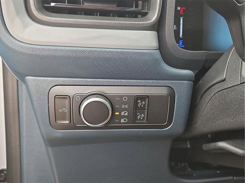 New 2025 Ford Maverick XL w/ Equipment Group 102A image 20