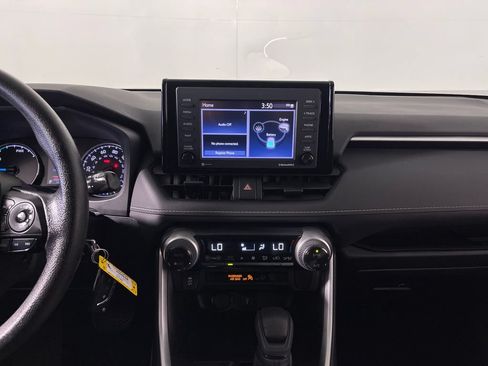 Certified 2022 Toyota RAV4 LE AWD/4WD image 15