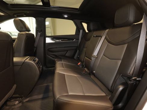 Certified 2025 Cadillac XT5 Premium Luxury w/ Technology Package AWD/4WD image 24