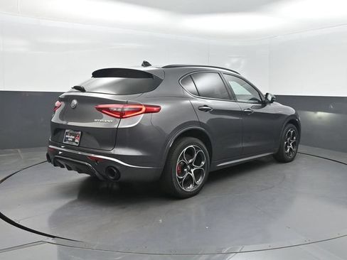 Used 2023 Alfa Romeo Stelvio Veloce AWD/4WD image 31