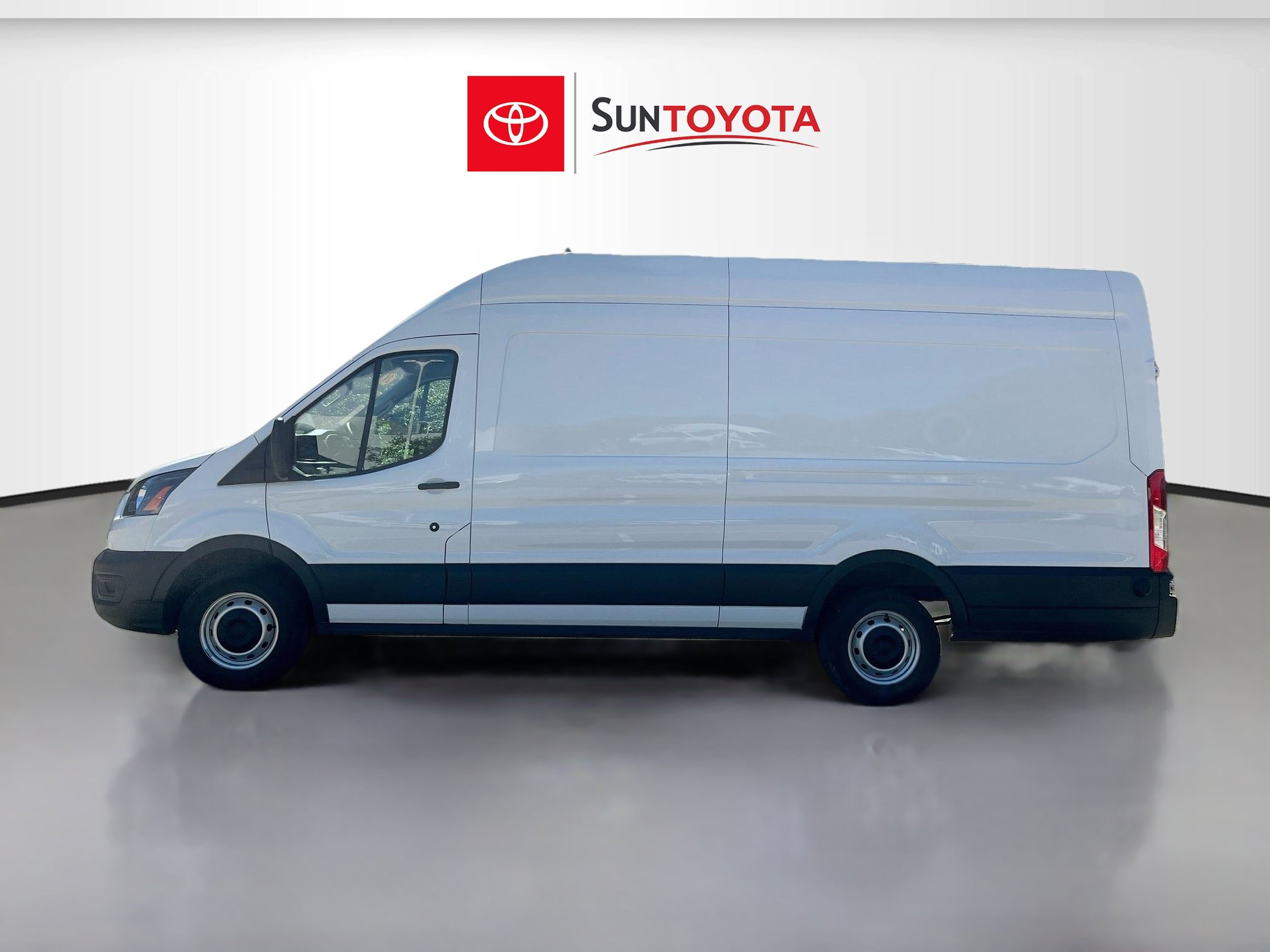 Used 2024 Ford Transit 250 148 High Roof Extended w/ Load Area Protection Package RWD image 7