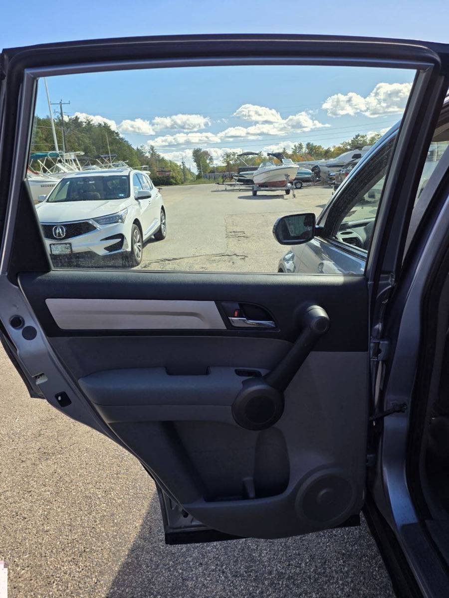 Used 2010 Honda CR-V LX image 14