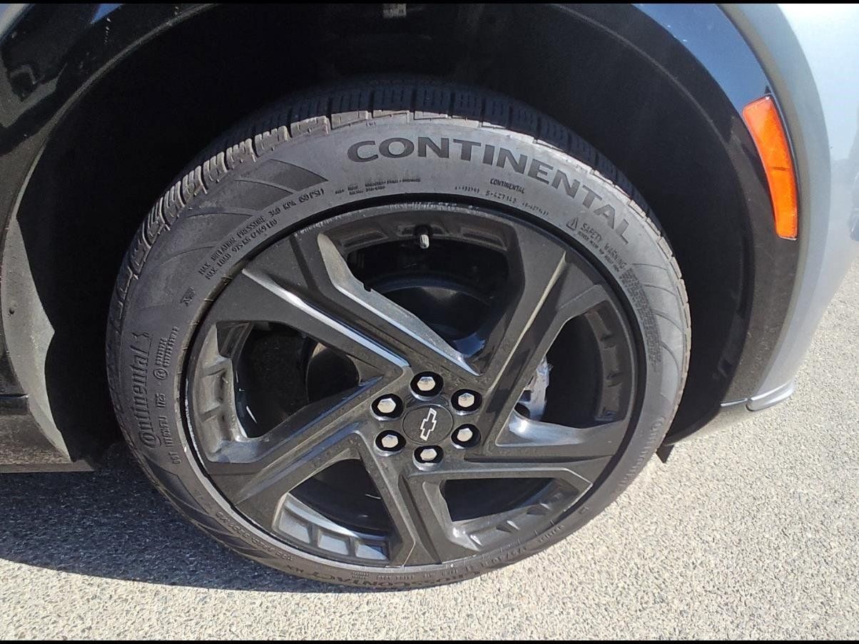 Used 2025 Chevrolet Equinox EV RS w/ Convenience Package II FWD image 23