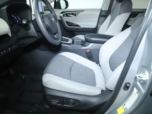 Certified 2024 Toyota RAV4 XLE w/ Convenience Package AWD/4WD image 18