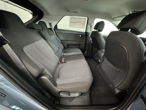 New 2025 Hyundai Ioniq 5 SE image 18