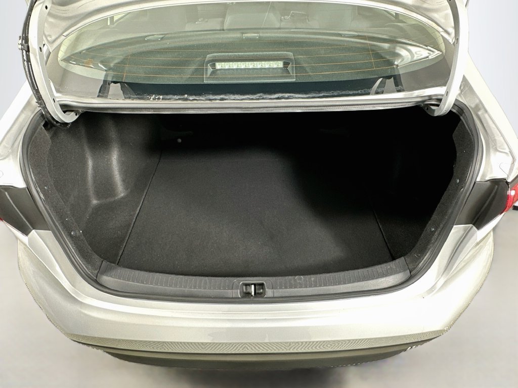 Used 2024 Toyota Corolla LE FWD image 29