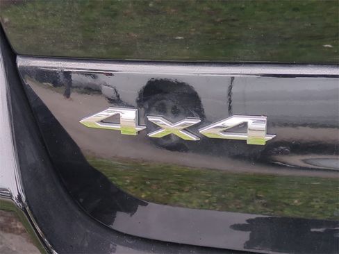 Used 2023 Jeep Grand Cherokee Laredo image 15