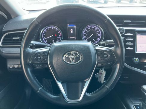Used 2020 Toyota Camry SE FWD image 9