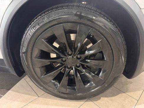 Used 2017 Tesla Model X 75D image 40