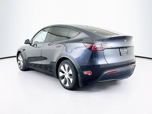 Used 2024 Tesla Model Y Long Range AWD/4WD image 5